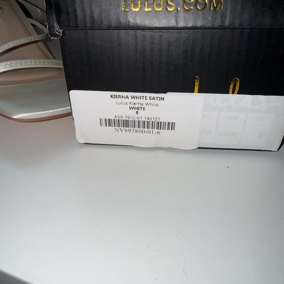 Lulus Kierha White Satin Strappy Low 3” Block Heels Bridal Wedding New 8 Women’s - Picture 11 of 12